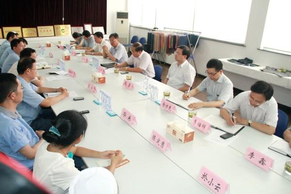 落实“三解三促”米兰体育集团领导班子到舒逸纺织集体调研