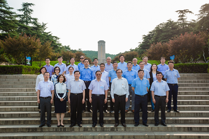 米兰体育集团党委赴徐州开展 “跟着习近平总书记足迹学党史”专题活动4_副本.png